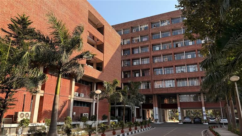 ਪੰਜਾਬ ਸਕੂਲ ਸਿੱਖਿਆ ਬੋਰਡ ਵੱਲੋਂ ਸੁਚਾਰੂ, ਪਾਰਦਰਸ਼ੀ ਅਤੇ ਨਕਲ-ਰਹਿਤ ਬੋਰਡ ਪ੍ਰੀਖਿਆਵਾਂ ਲਈ ਤਕਨਾਲੋਜੀ ਦਾ ਵਿਸਤ੍ਰਿਤ ਇਸਤੇਮਾਲ