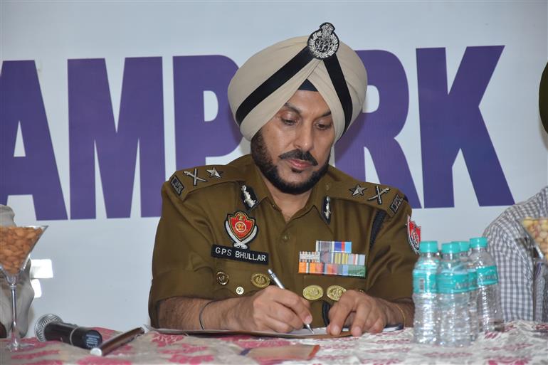 ਨਸ਼ੇ ਦੇ ਨਾਮੁਰਾਦ ਬਿਮਾਰੀ ਨੂੰ ਖਤਮ ਕਰਨ ਤੇ ਨਸ਼ਾ ਤੱਸਕਰਾਂ,ਗੈਂਗਸਰਾਂ ਨੂੰ ਨੱਥ ਪਾਉਂਣ ਲਈ ਜੋਨ-3 ਤੇ ਇਲਾਕਾ ਵਿੱਚ ਕੀਤੀ ਗਈ ਪੁਲਿਸ ਪਬਲਿਕ ਮੀਟਿੰਗ