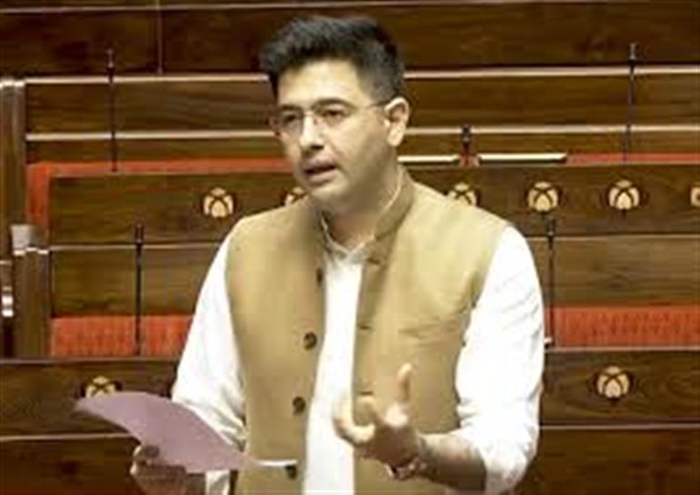 ਰਾਘਵ ਚੱਢਾ ਨੇ ਏਅਰਪੋਰਟ ਦੇ ਡਿਪਾਰਚਰ ਹੋਲਡਿੰਗ ਏਰੀਆ ਵਿੱਚ, ਸਿਕਿਊਰਿਟੀ ਚੈਕ ਤੋਂ ਬਾਅਦ UDAN ਯਾਤਰੀ ਕੈਫੇ ਖੋਲ੍ਹਣ ਦੀ ਮੰਗ ਕੀਤੀ