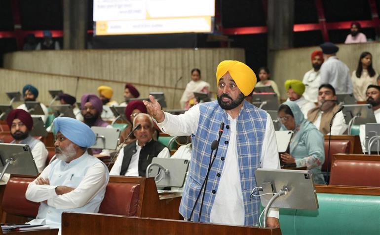 ਔਰਤਾਂ ਲਈ 1,000 ਰੁਪਏ ਦਾ ਐਲਾਨ ਹੋਣ ’ਤੇ ਵਿਰੋਧੀ ਧਿਰ ਦੀ ਨਿਰਾਸ਼ਾ ਦੱਸਦੀ ਹੈ ਕਿ 2027 ਵਿੱਚ 'ਆਪ' ਦੀ ਦੁਬਾਰਾ ਸਰਕਾਰ ਬਣੇਗੀ: ਮੁੱਖ ਮੰਤਰੀ ਭਗਵੰਤ ਸਿੰਘ ਮਾਨ