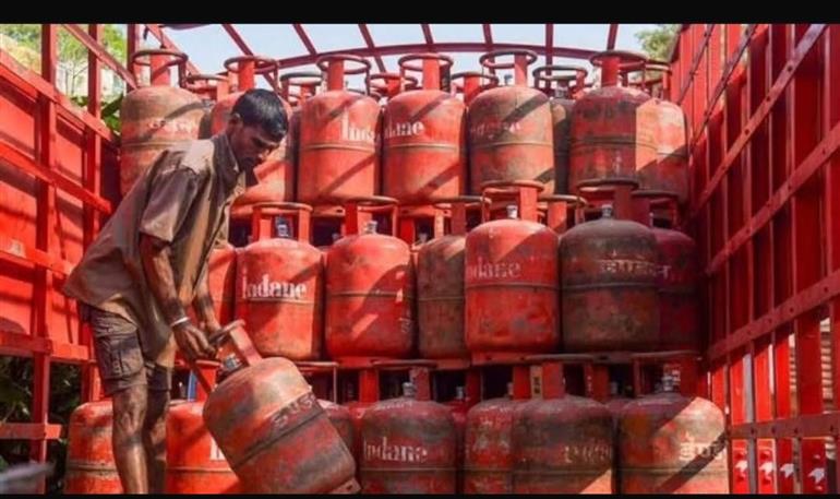 ਐਲਪੀਜੀ ਸਿਲੰਡਰ ਬੁਕਿੰਗ ਲਈ ਨਵਾਂ ਨਿਯਮ ਲਾਗੂ, ਹੁਣ 25 ਦਿਨਾਂ ਬਾਅਦ ਹੀ ਹੋਵੇਗੀ ਅਗਲੀ ਬੁਕਿੰਗ