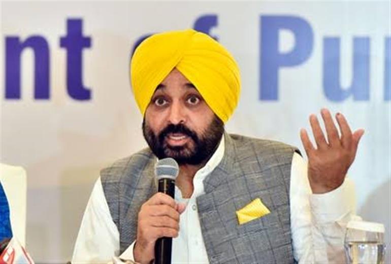 ਮੁੱਖ ਮੰਤਰੀ ਭਗਵੰਤ ਸਿੰਘ ਮਾਨ ਵੱਲੋਂ ਮਥੁਰਾ ਵਿੱਚ ਕਿਸ਼ਤੀ ਪਲਟਣ ਕਾਰਨ ਸ਼ਰਧਾਲੂਆਂ ਦੀ ਮੌਤ 'ਤੇ ਦੁੱਖ ਦਾ ਪ੍ਰਗਟਾਵਾ