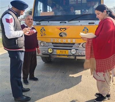 ਸੁਨਾਮ 'ਚ ਸਕੂਲ ਵਾਹਨਾਂ ਦੀ ਕੀਤੀ ਚੈਕਿੰਗ