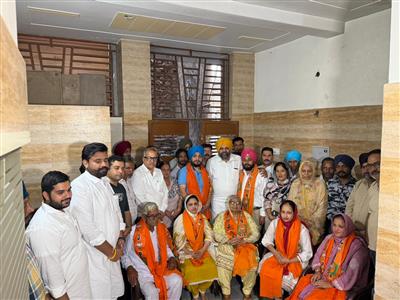 ਅਜਨਾਲਾ ਵਿੱਚ ਆਮ ਆਦਮੀ ਪਾਰਟੀ ਨੂੰ ਵੱਡਾ ਝਟਕਾ ਸਾਬਕਾ ਵਾਰਡ ਇੰਚਾਰਜ ਭਾਜਪਾ ਵਿੱਚ ਸ਼ਾਮਲ 