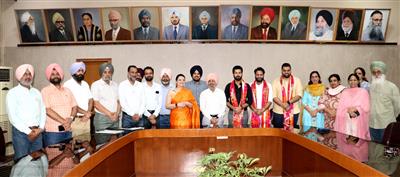 ਪੰਜਾਬੀ ਯੂਨੀਵਰਸਿਟੀ ਵਿਖੇ ਅਲੂਮਨੀ ਐਸੋਸੀਏਸ਼ਨ ਨੇ ਵਿਸ਼ੇਸ਼ ਇਕੱਤਰਤਾ ਕਰਵਾਈ