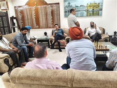 ਕੇਂਦਰੀ ਵਿਧਾਨ ਸਭਾ ਹਲਕੇ ਵਿੱਚ ਪੈਂਦੀਆਂ ਤਿੰਨ ਪੰਚਾਇਤਾਂ ਵਿੱਚ ਬਾਕੀ ਰਹਿੰਦੇ ਵਿਕਾਸ ਕਾਰਜ ਆਉਣ ਵਾਲੇ ਦਿਨਾਂ ਵਿੱਚ ਸ਼ੁਰੂ ਕੀਤੇ ਜਾਣ: ਵਿਧਾਇਕ ਡਾ. ਅਜੈ ਗੁਪਤਾ