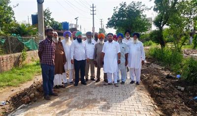 ਪਿੰਡ ਦਾਊਮਾਜਰਾ ਤੋਂ ਲੈ ਕੇ ਪਿੰਡ ਰਡਿਆਲਾ ਤੱਕ ਪੇਵਰ ਬਲਾਕ ਲਗਾ ਕੇ ਬਣਾਈ ਜਾ ਰਹੀ ਸੜਕ ਦਾ ਕੀਤਾ ਵਿਰੋਧ